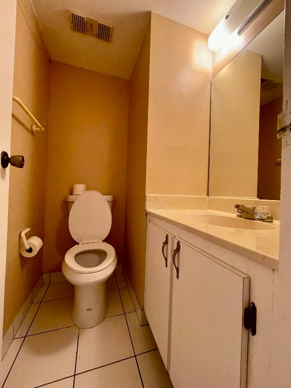 4364 NW 9th Avenue 14-2b, Deerfield Beach Unit: 14-2b