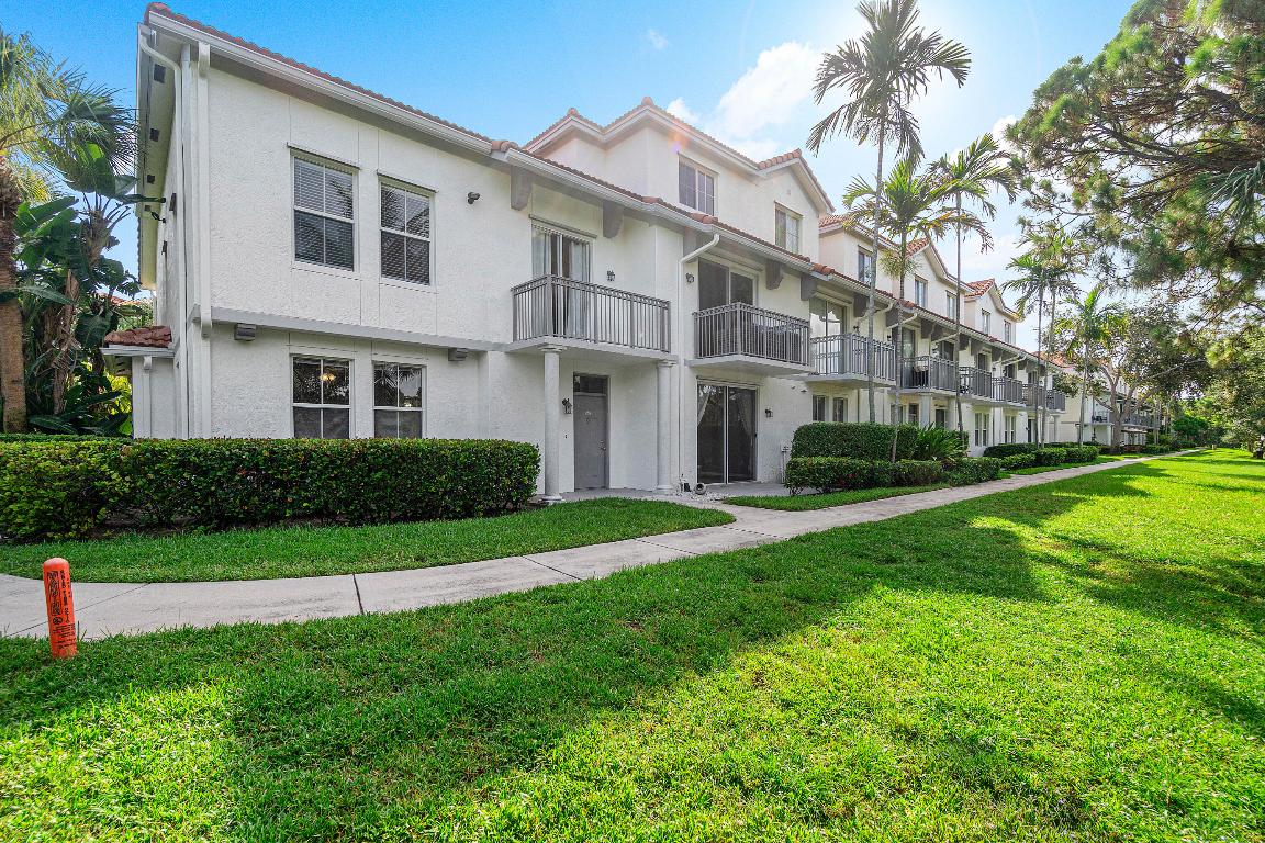 2046 Alta Meadows Lane 1910, Delray Beach Unit: 1910