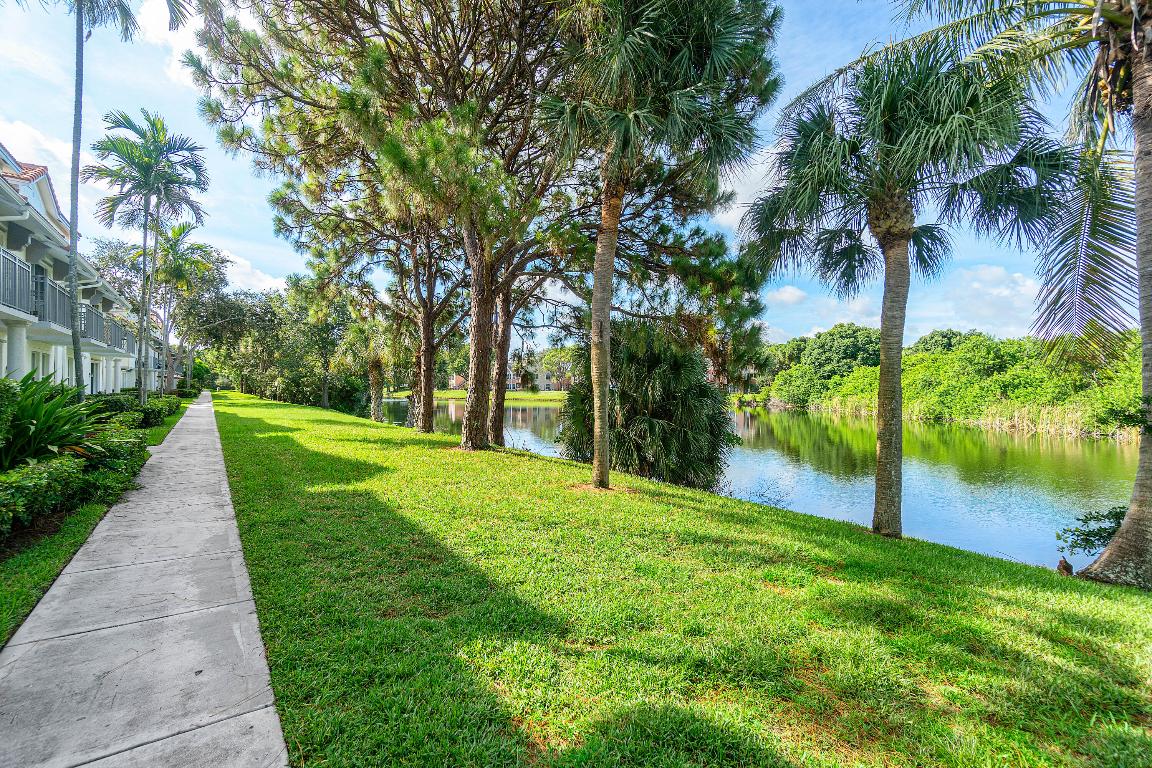 2046 Alta Meadows Lane 1910, Delray Beach Unit: 1910