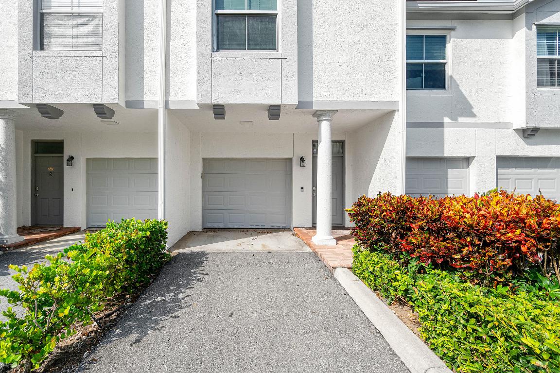 2046 Alta Meadows Lane 1910, Delray Beach Unit: 1910