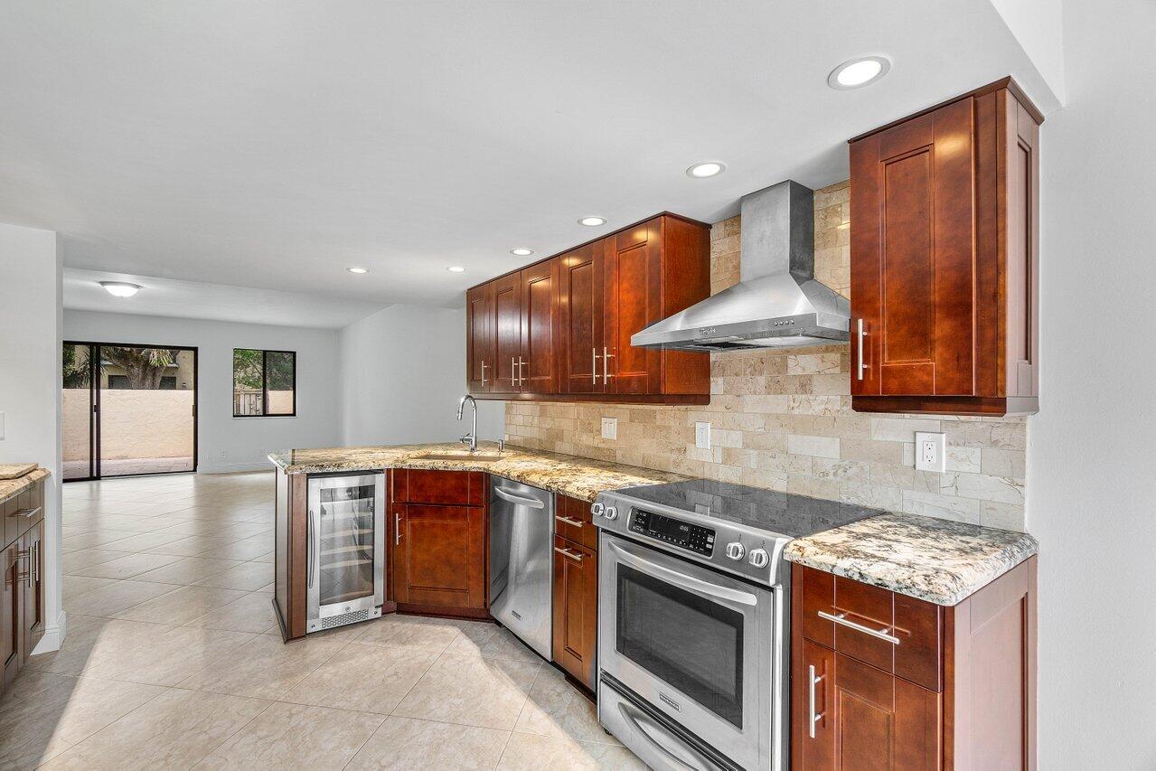 1330 NW 13th Street, 16, Boca Raton Unit: 16