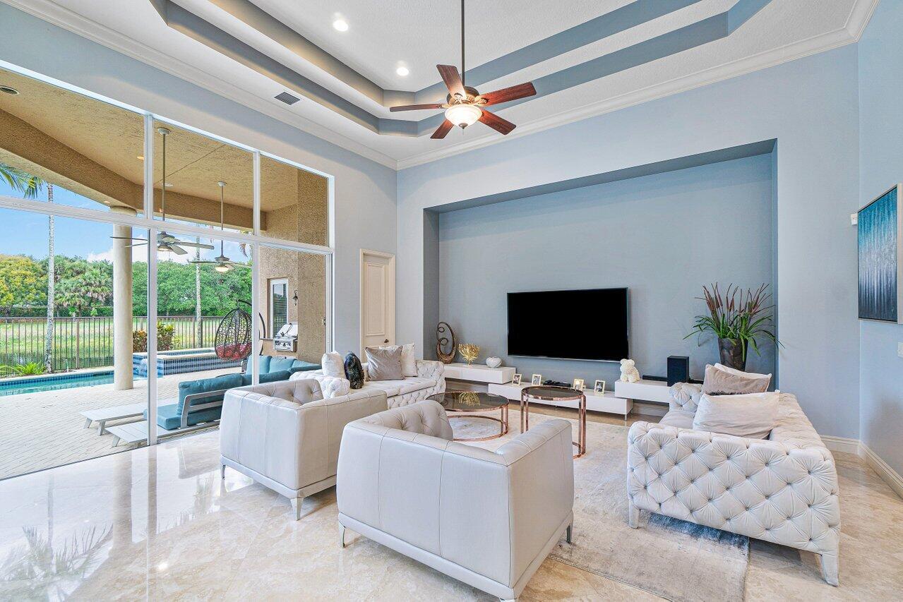 17771 Lake Azure Way