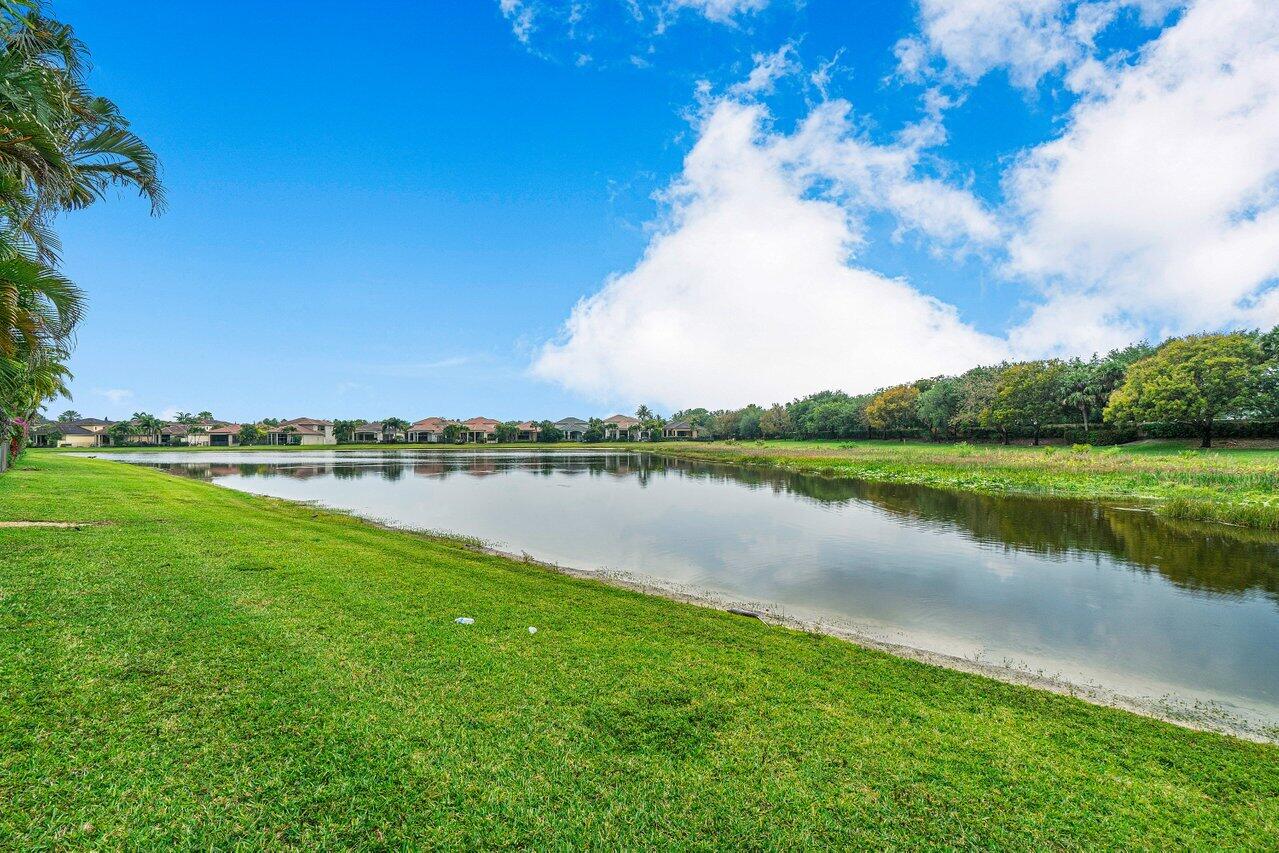 17771 Lake Azure Way