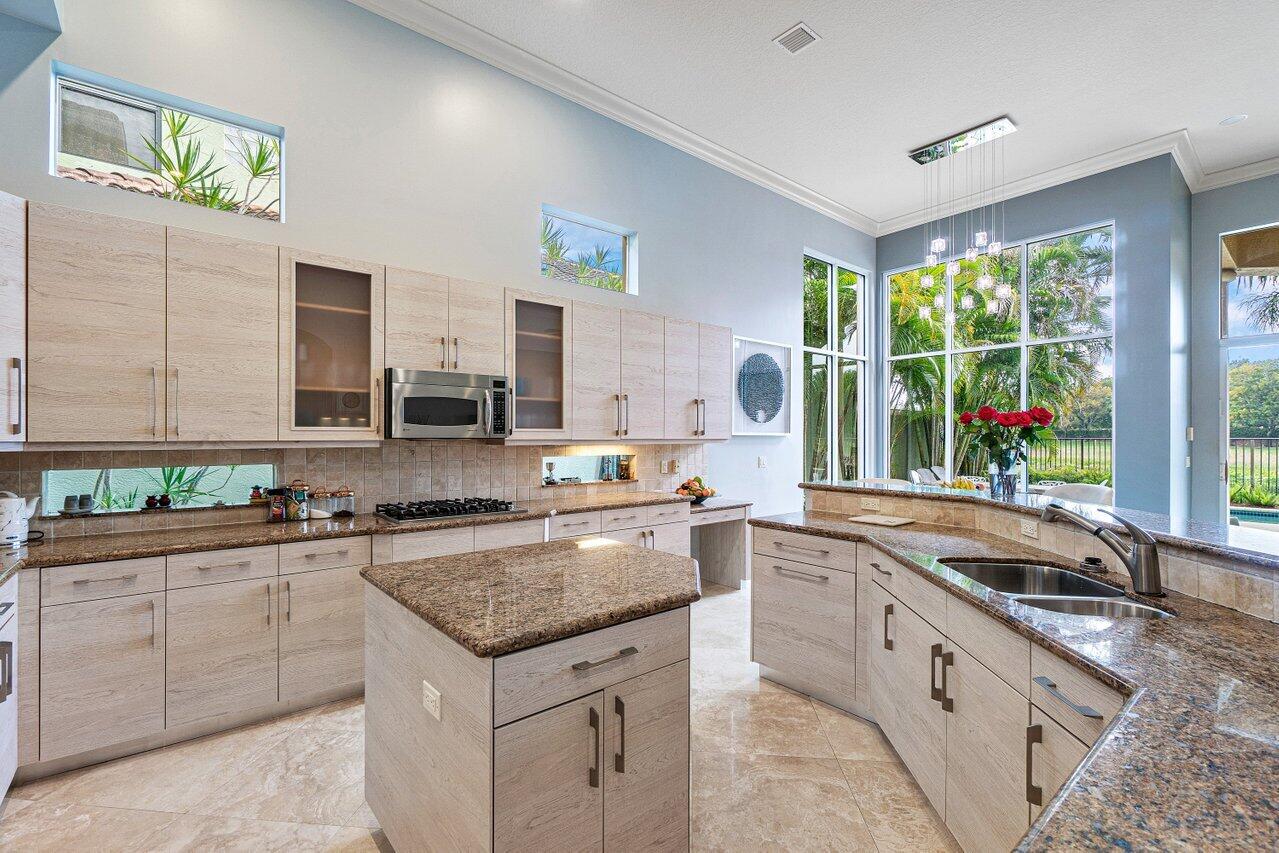 17771 Lake Azure Way