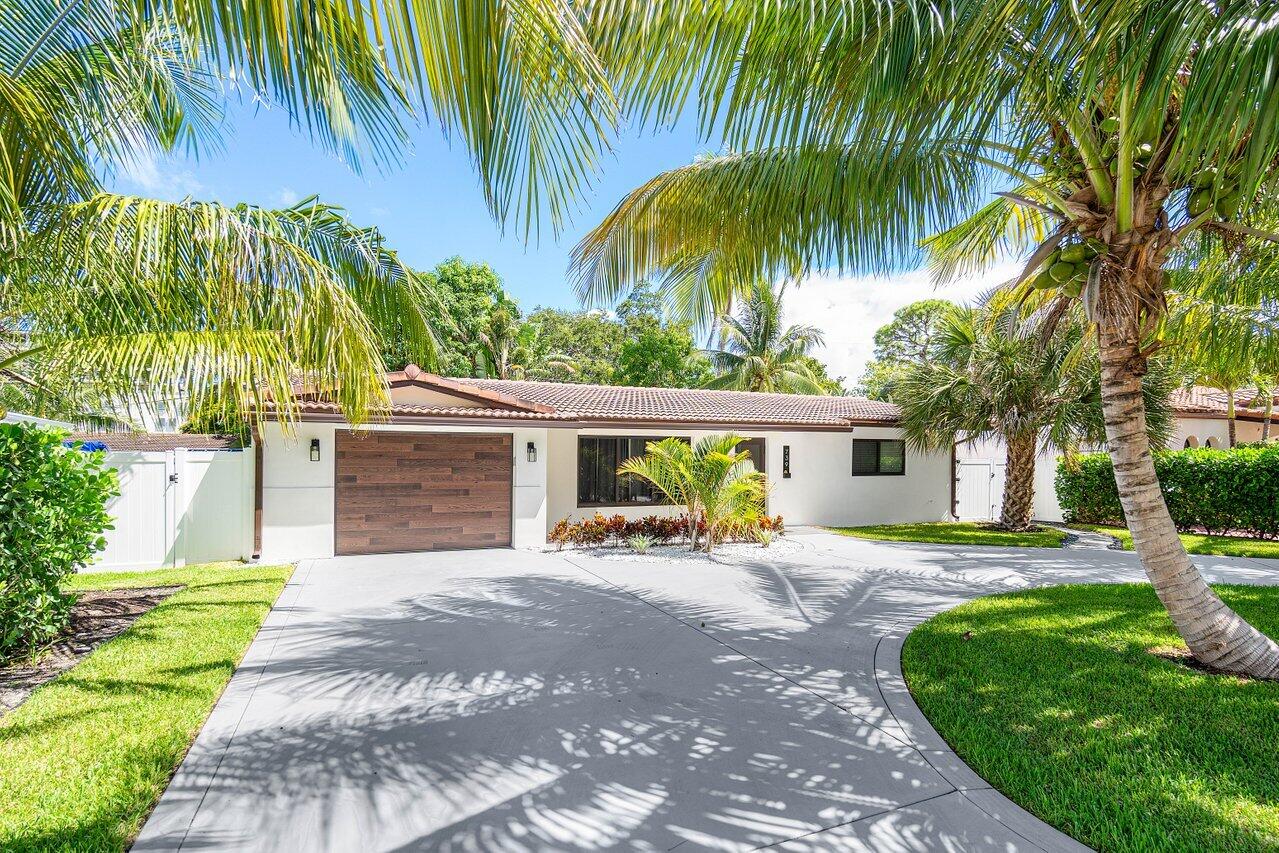 739 NW 7th Street