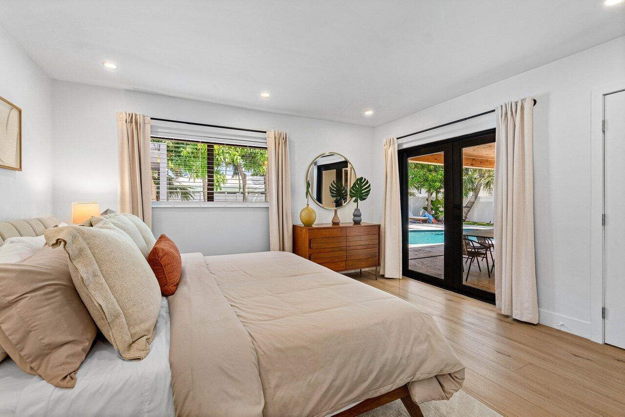 739 NW 7th Street