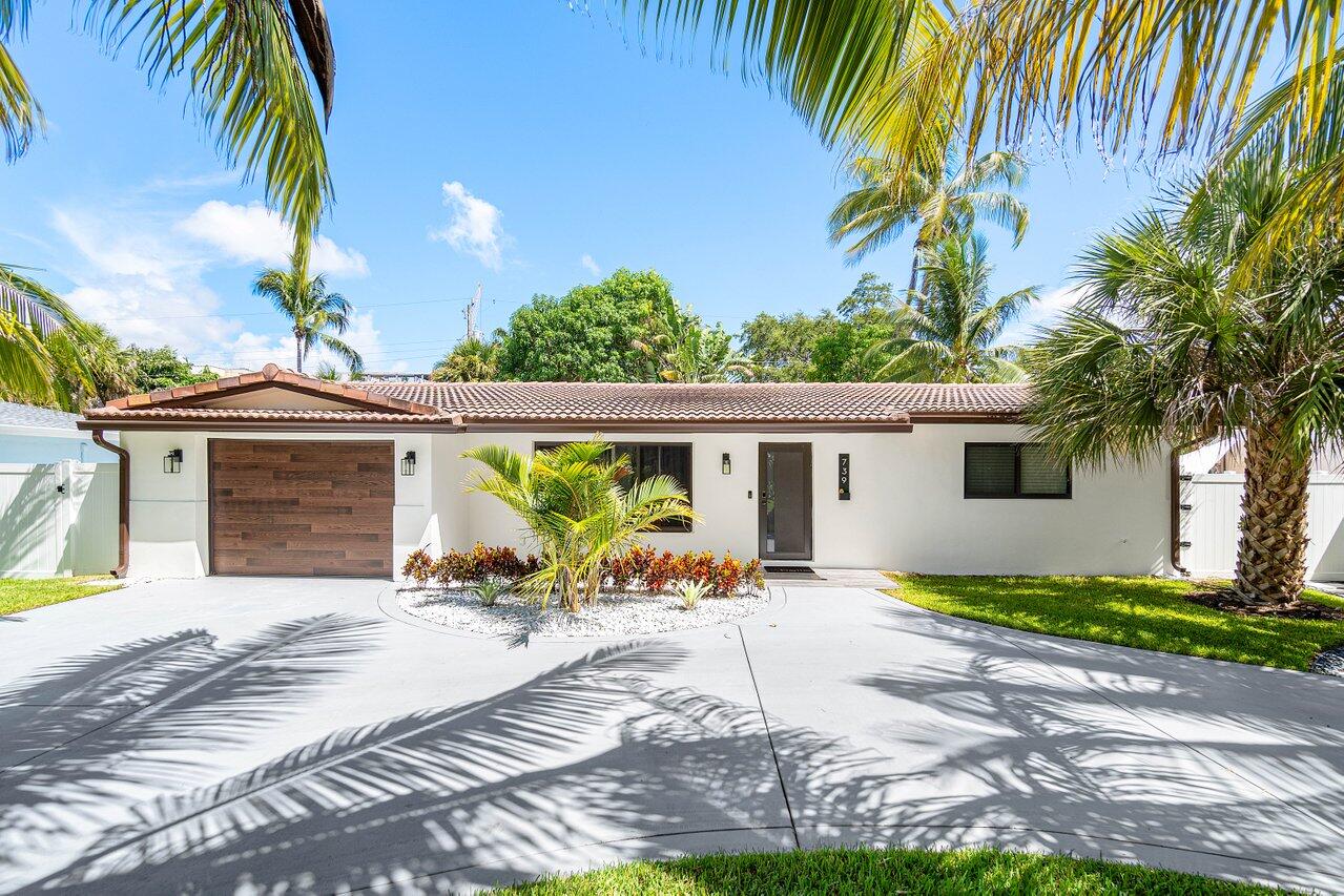 739 NW 7th Street