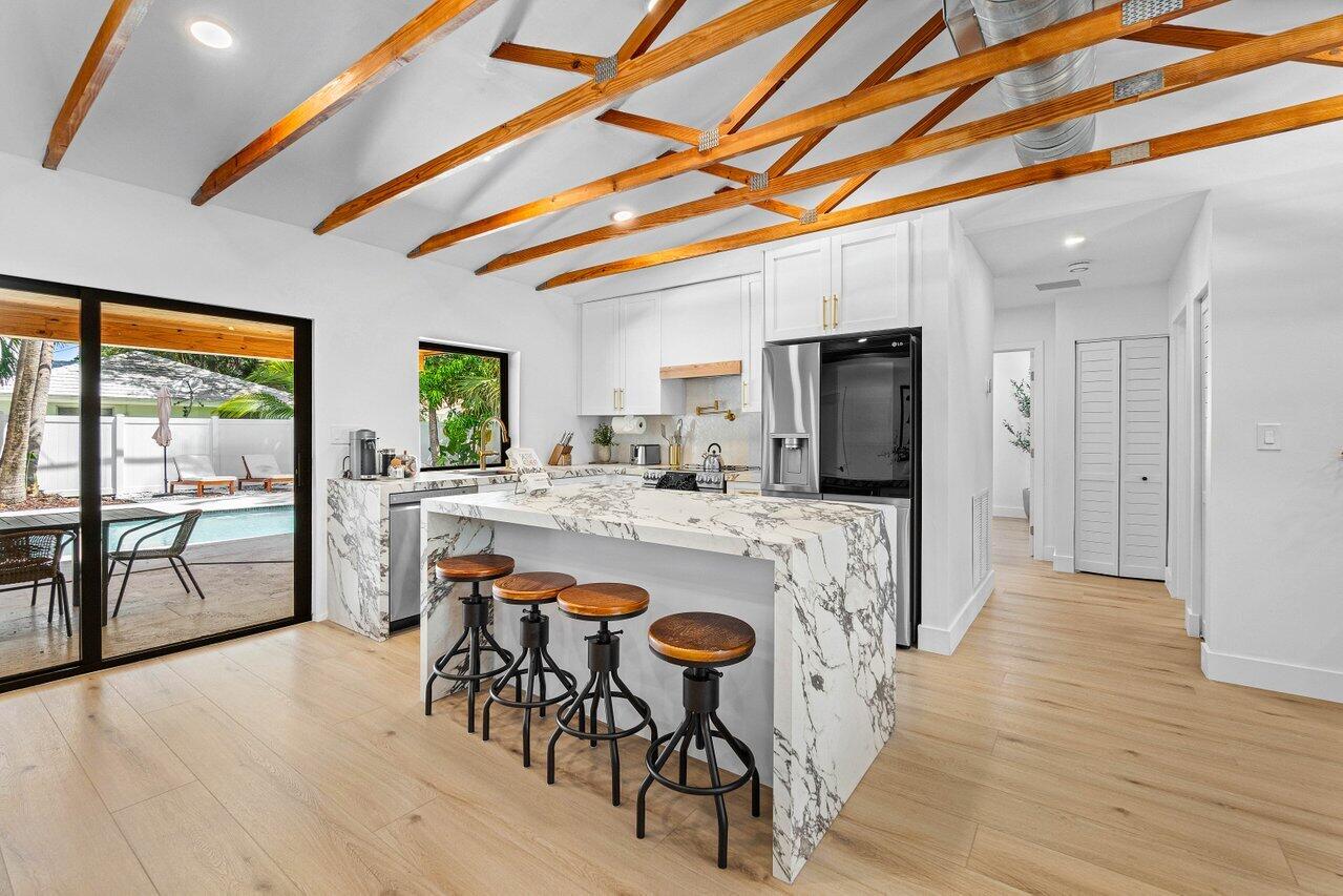 739 NW 7th Street