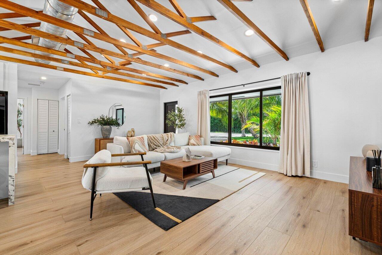 739 NW 7th Street