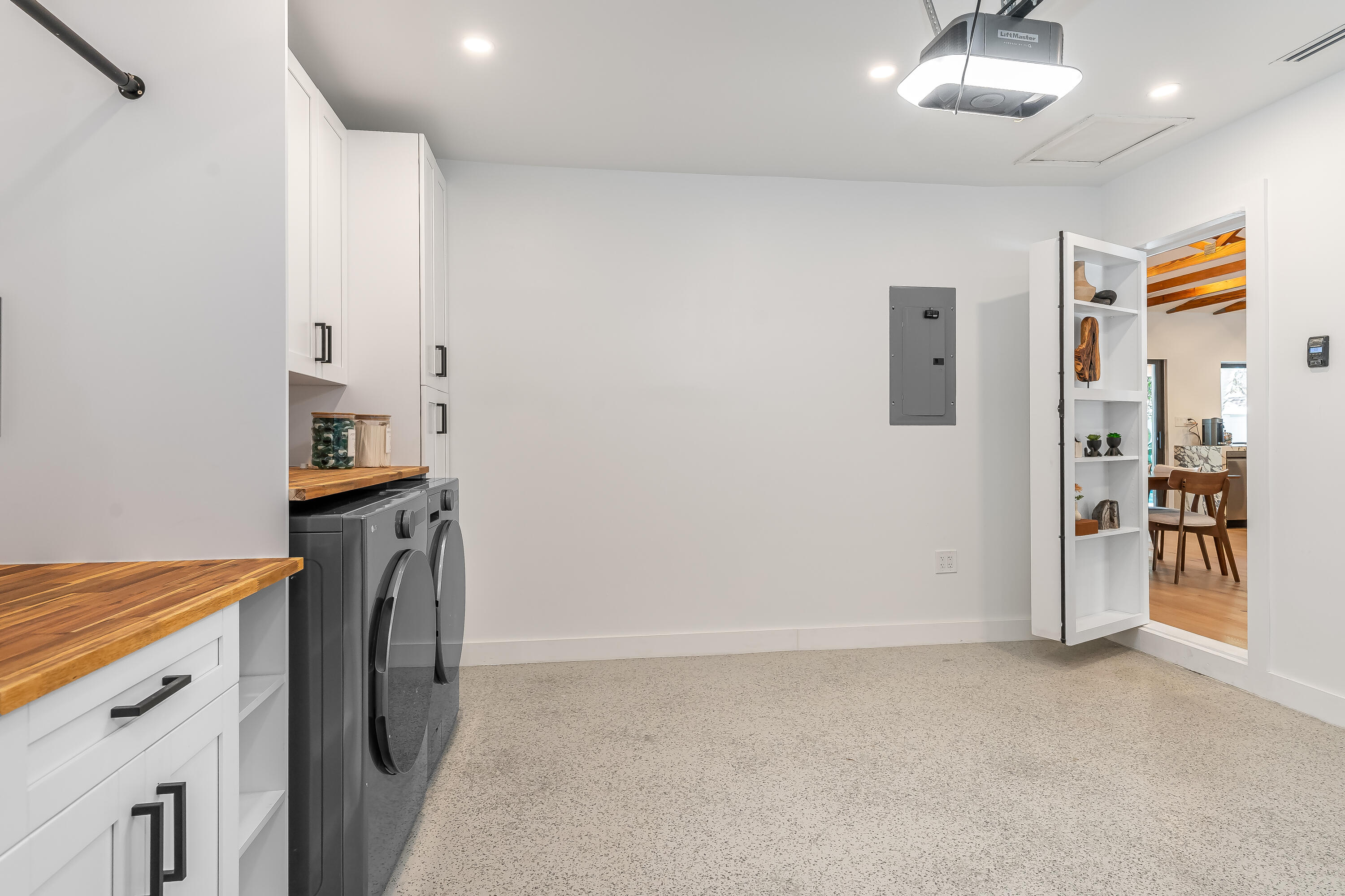 739 NW 7th Street