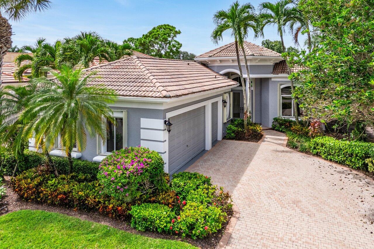 7976 Villa D Este Way