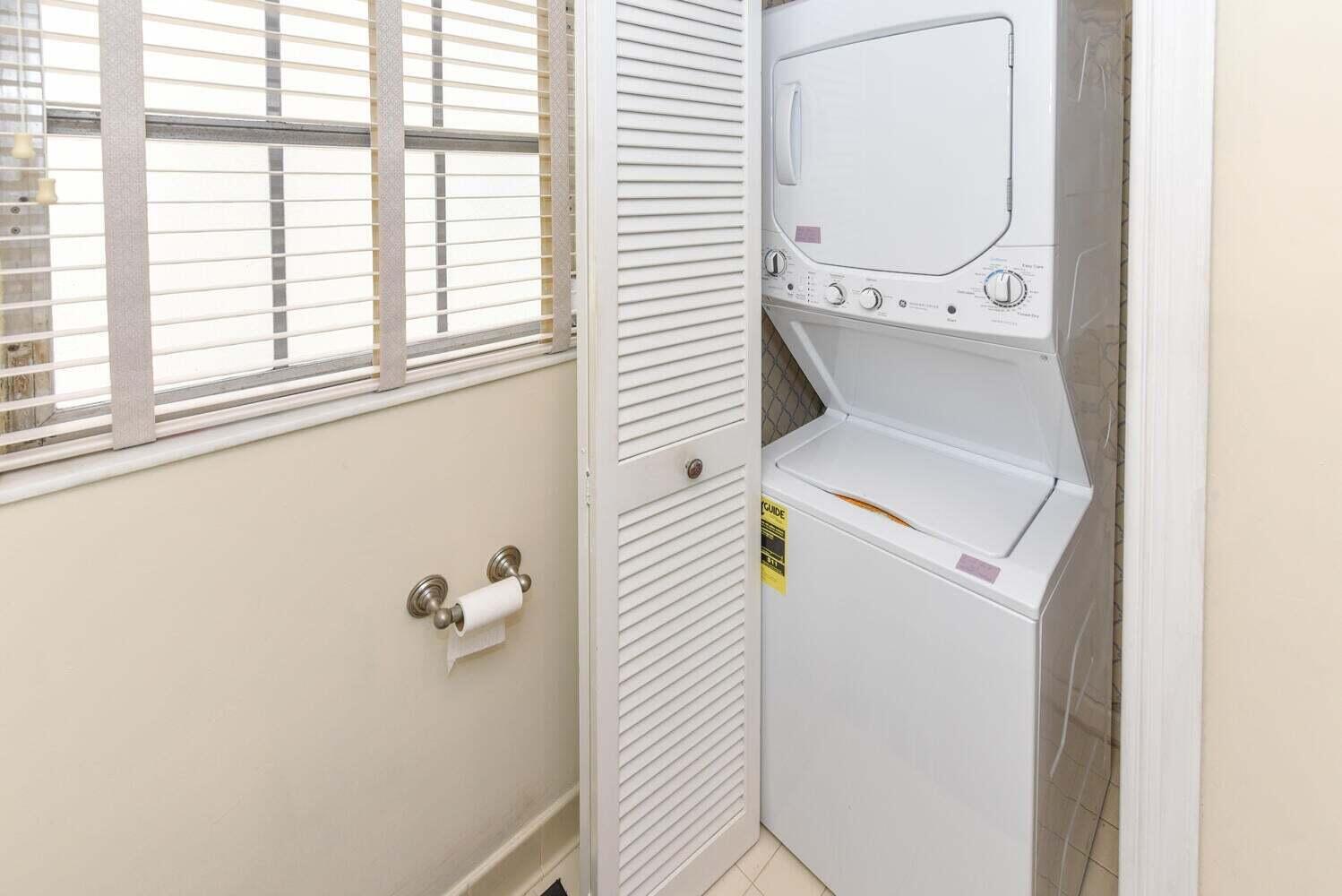 300 John F Kennedy Drive 208, Atlantis Unit: 208