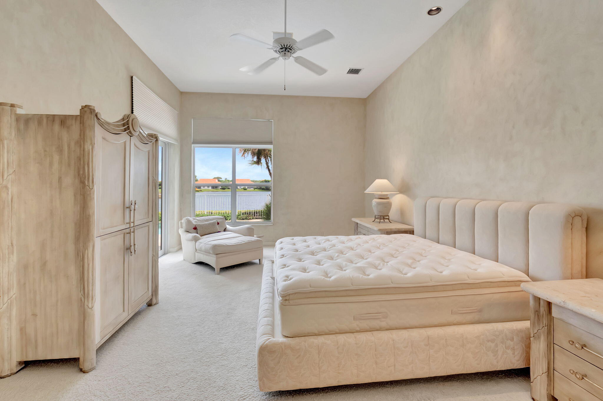 5854 NW 25th Terrace