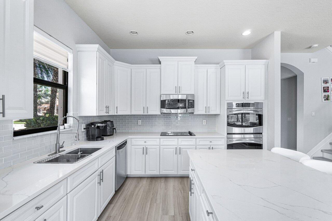 15703 Glencrest Avenue