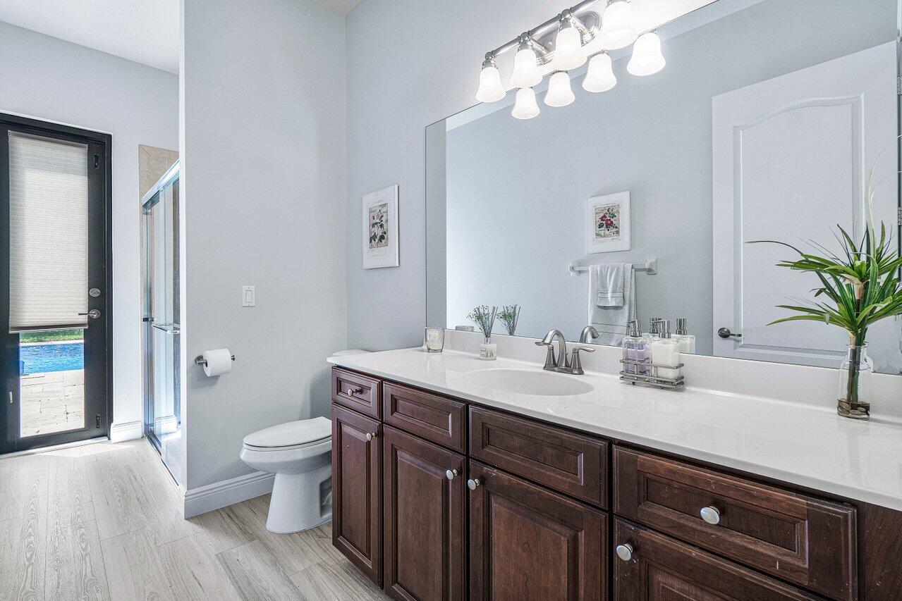 15703 Glencrest Avenue