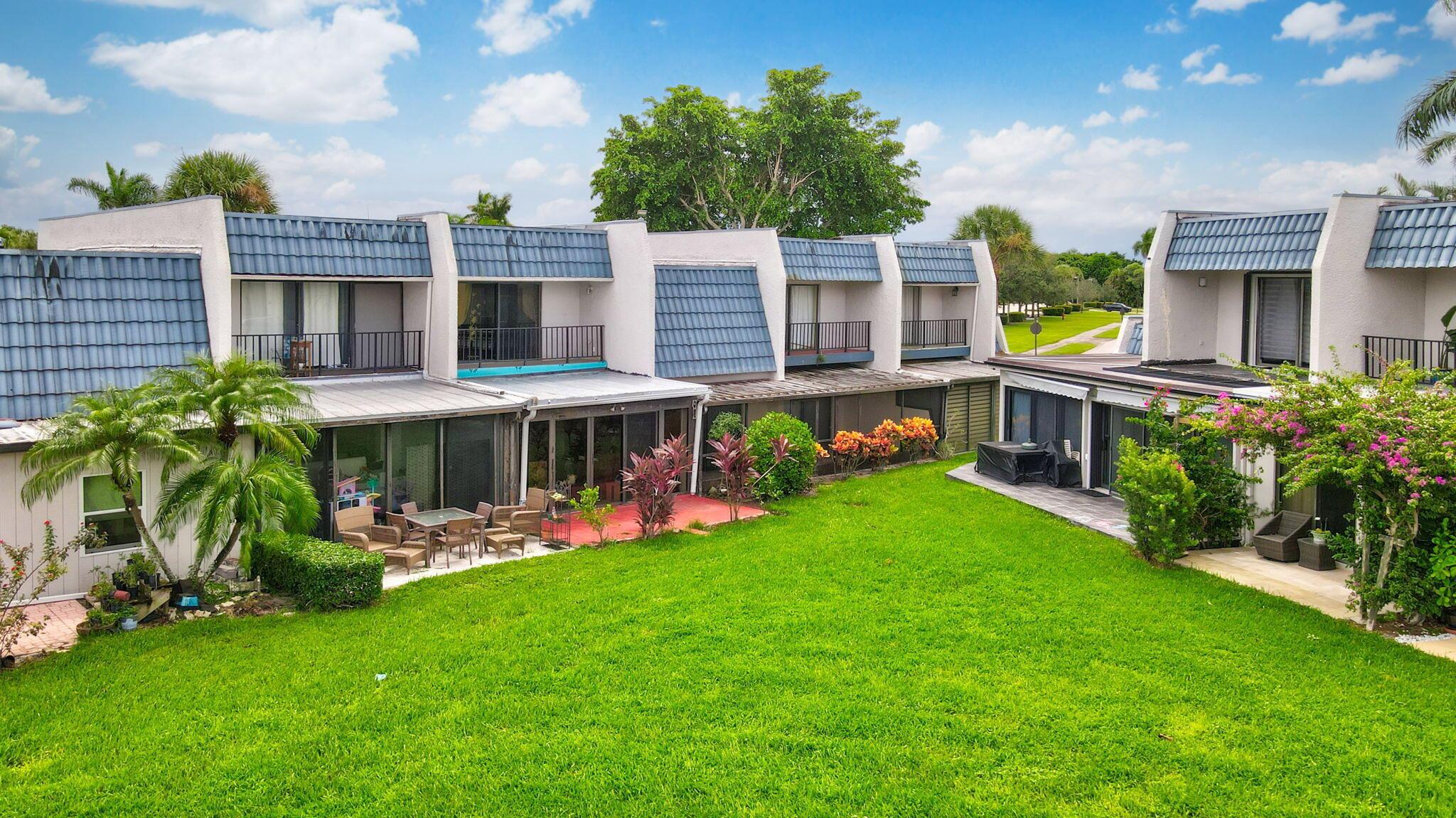 4482 Fountains Drive 4482