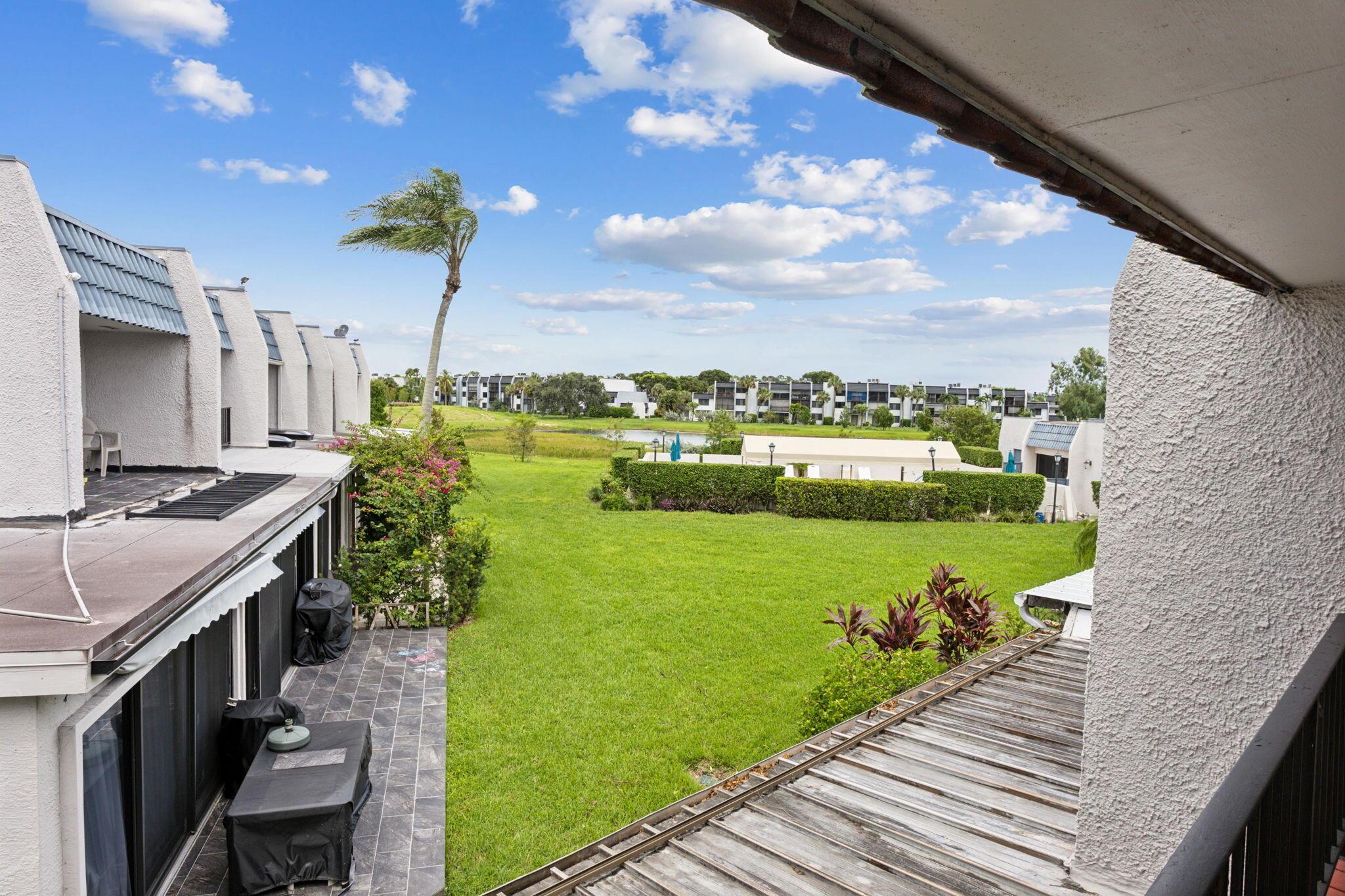 4482 Fountains Drive 4482