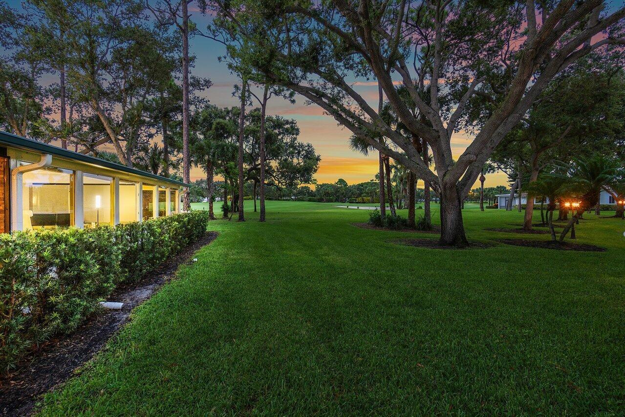 28 Woods Lane