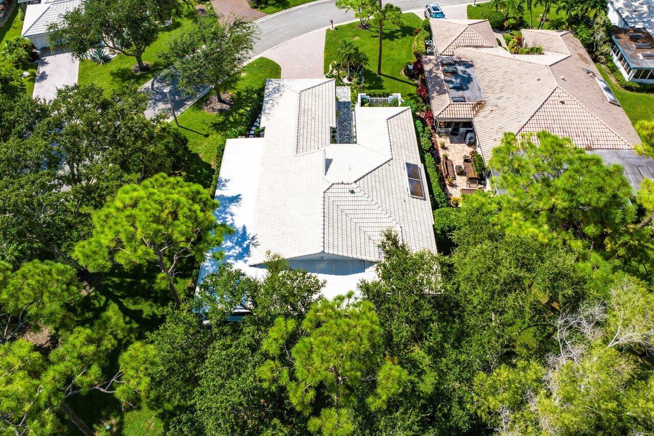 28 Woods Lane