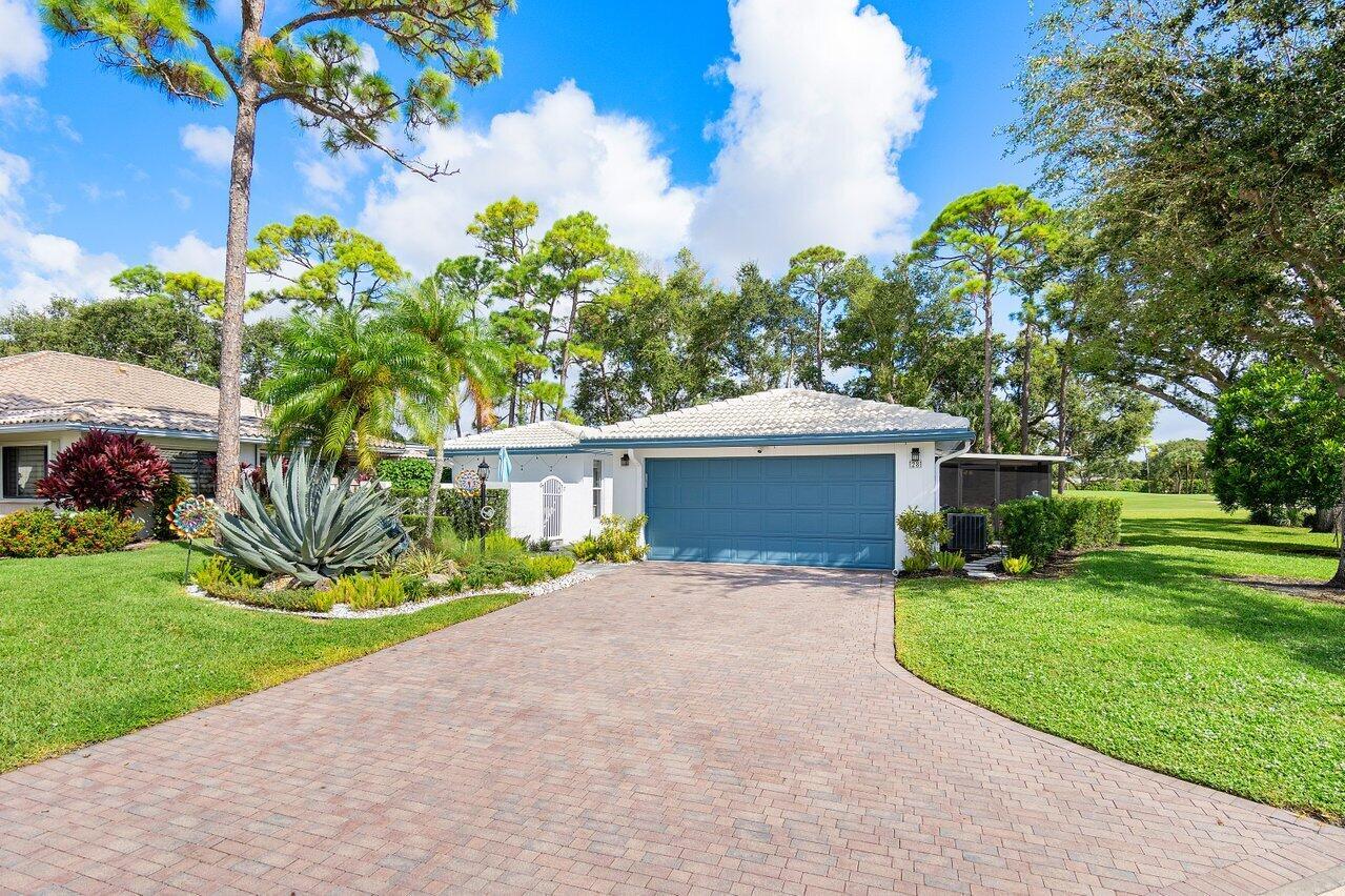28 Woods Lane