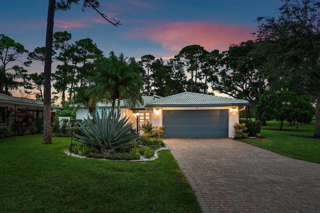 28 Woods Lane