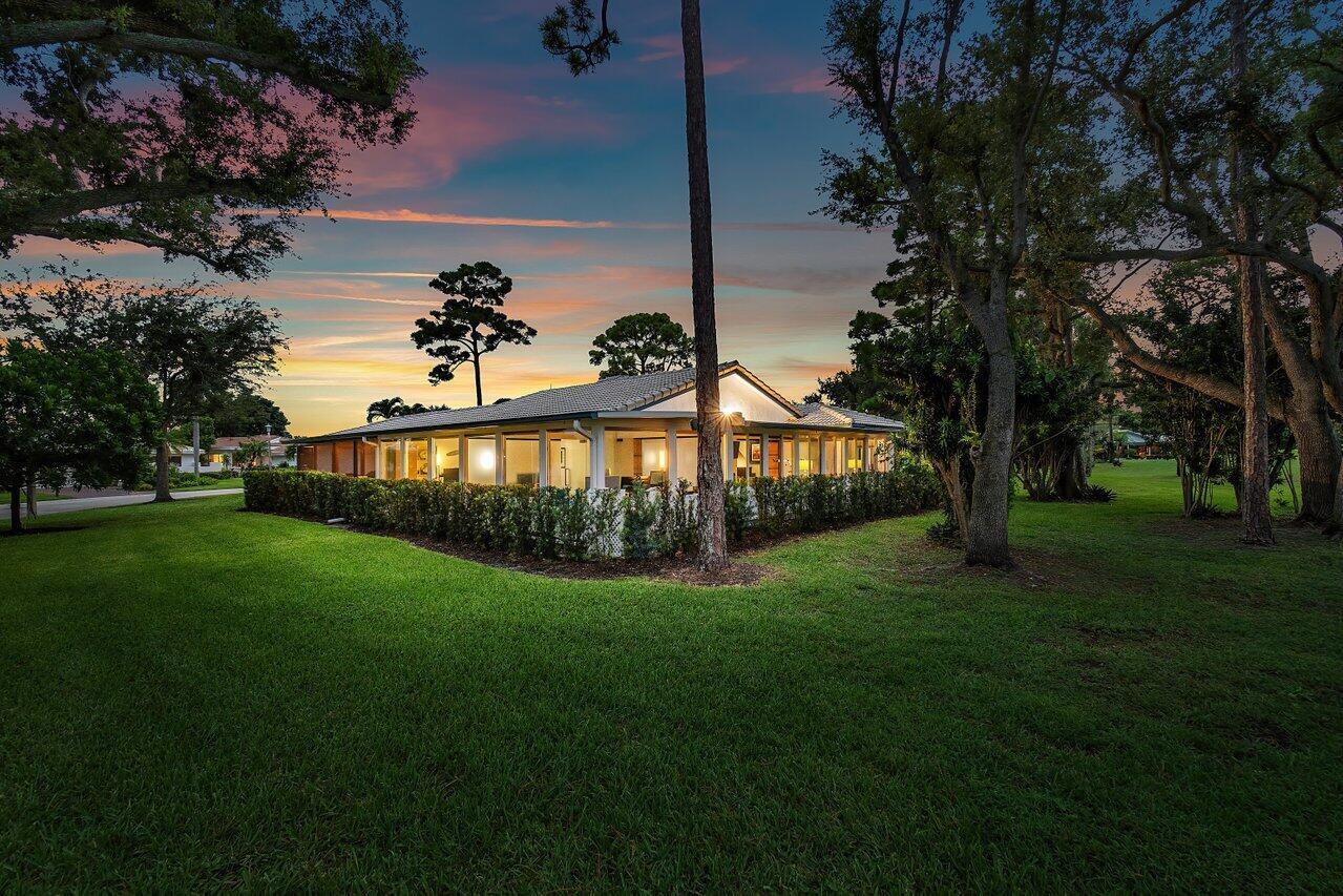 28 Woods Lane