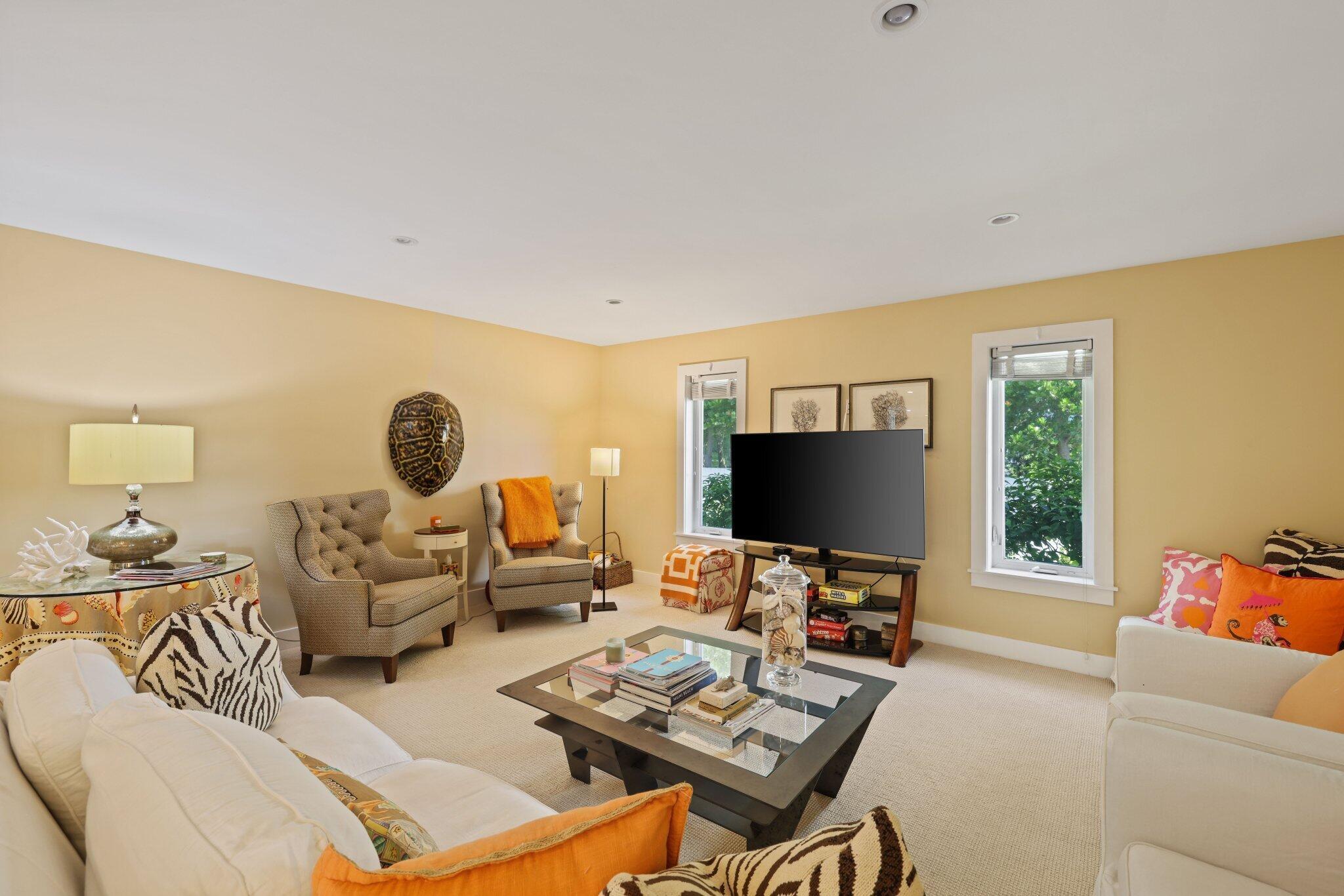 2002 Notre Dame Drive