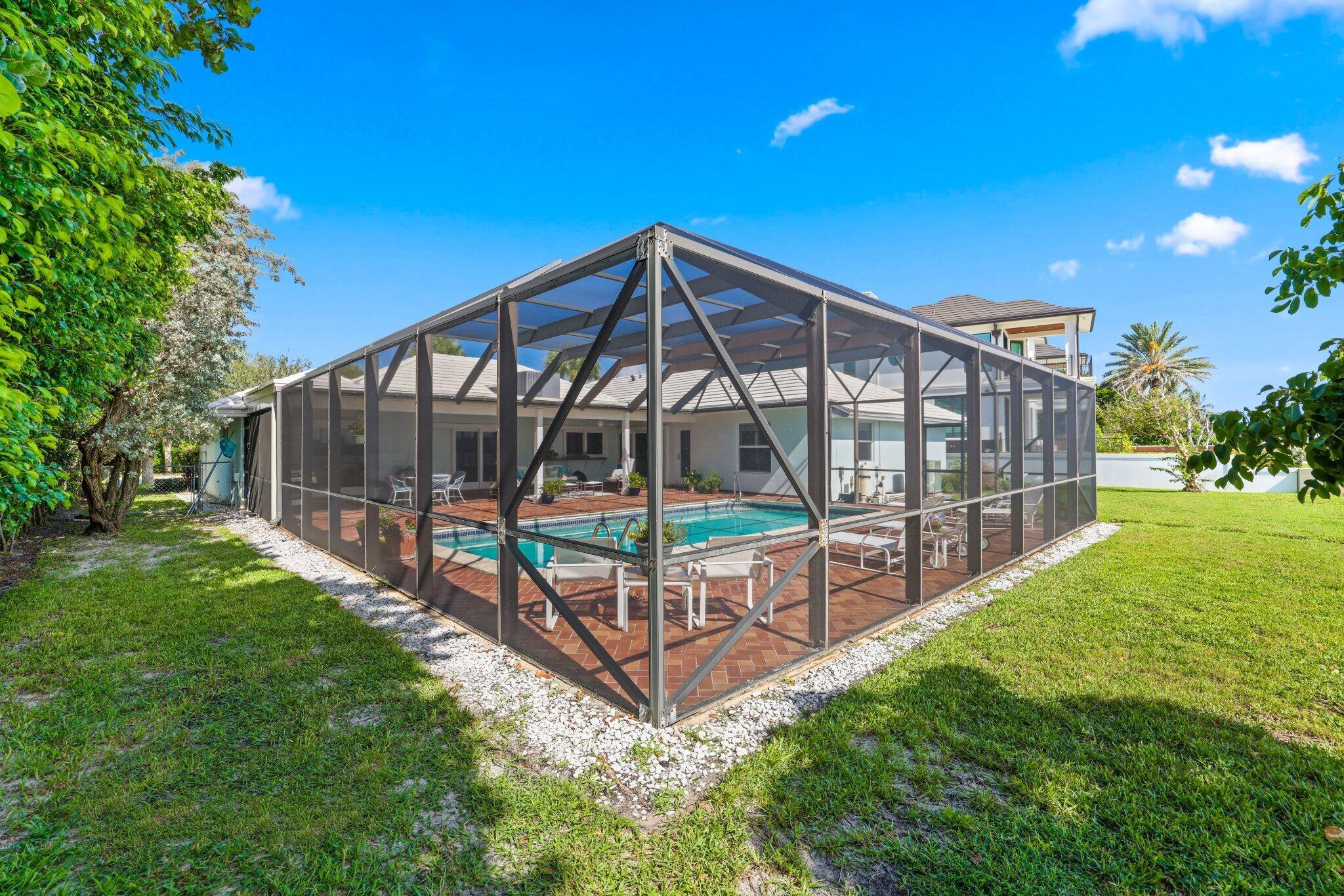 2002 Notre Dame Drive