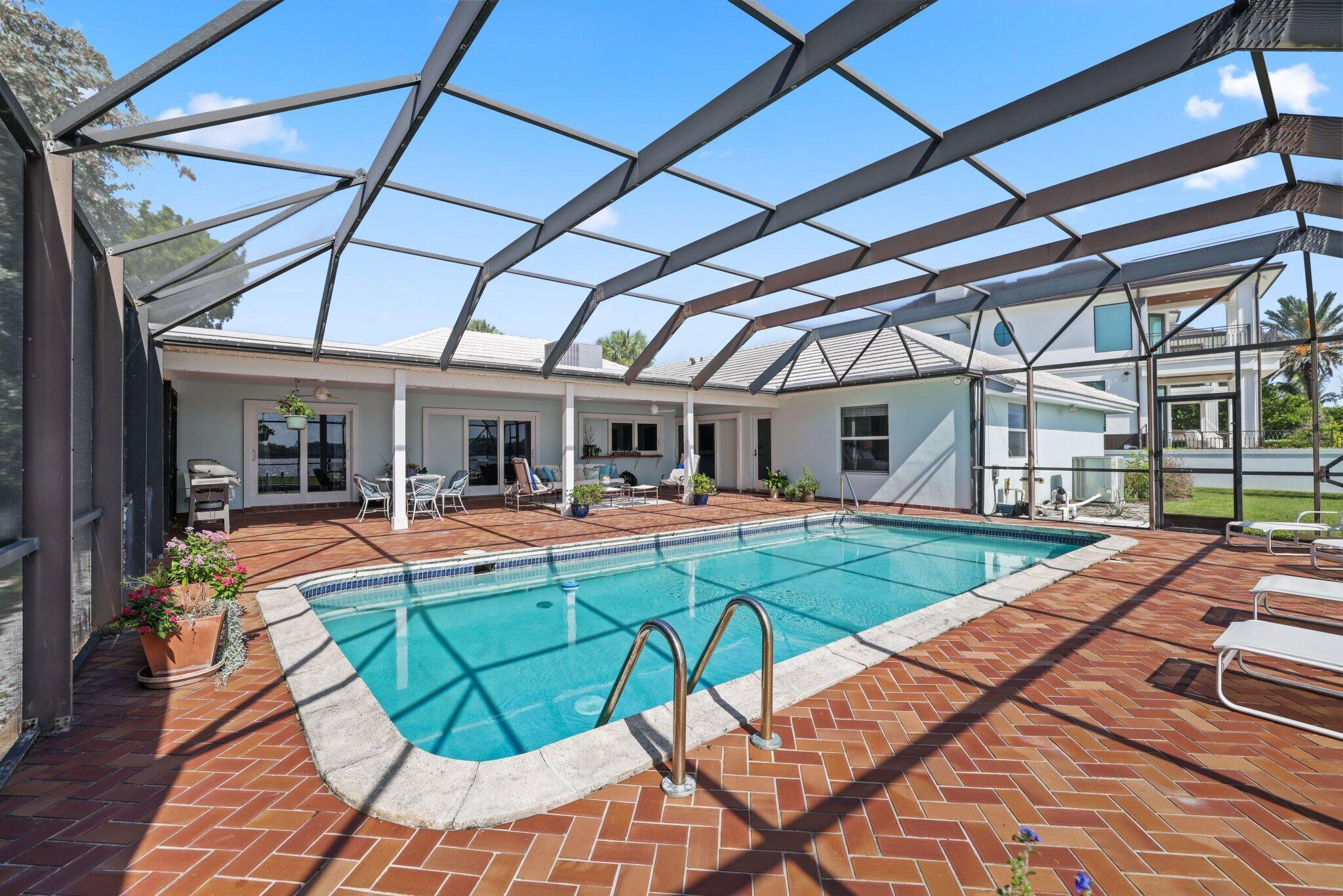 2002 Notre Dame Drive