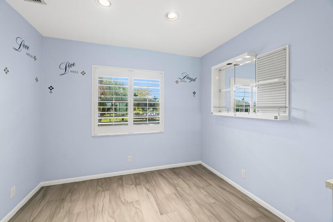23 Eastgate Drive B