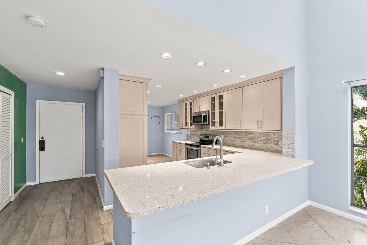 23 Eastgate Drive B
