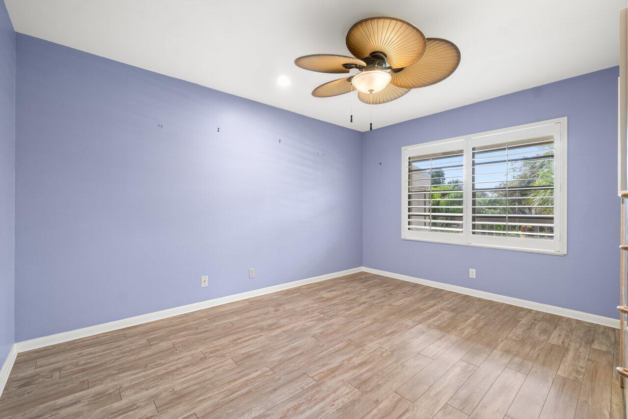 23 Eastgate Drive B