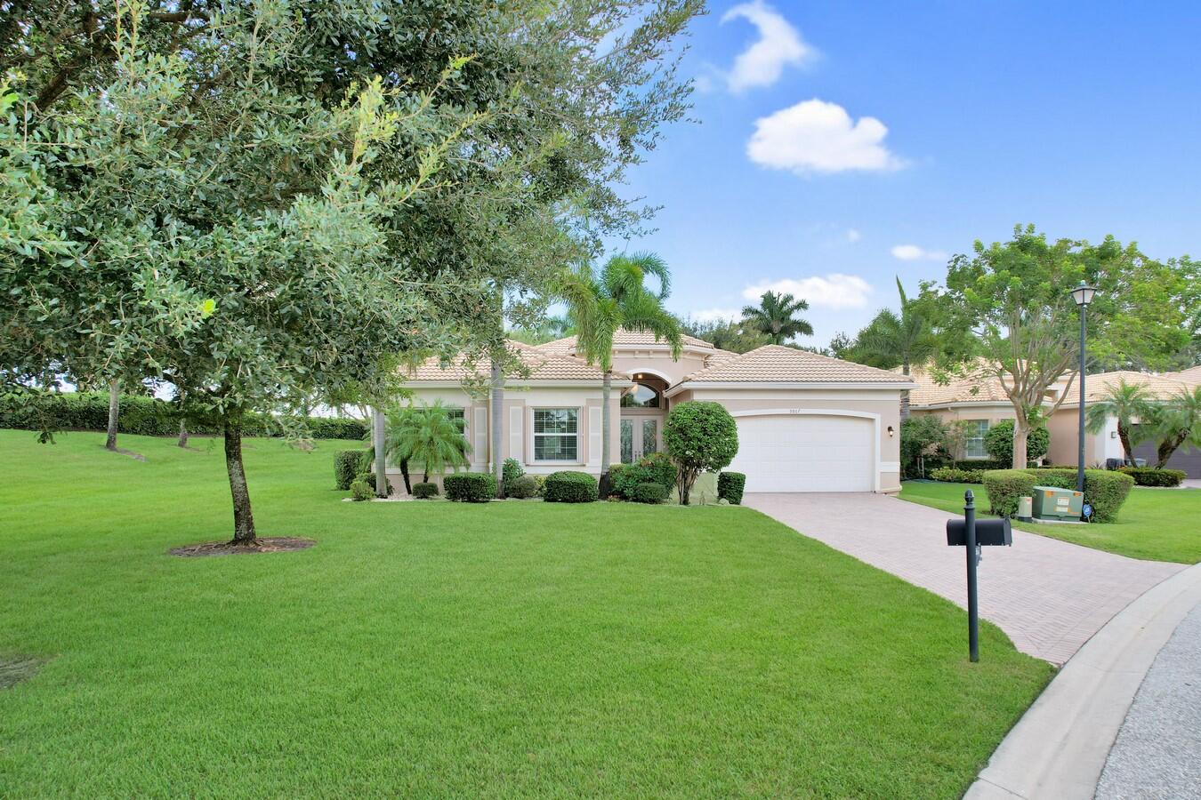 9867 Bluefield Drive, Boynton Beach