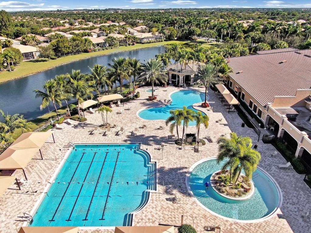 9867 Bluefield Drive, Boynton Beach