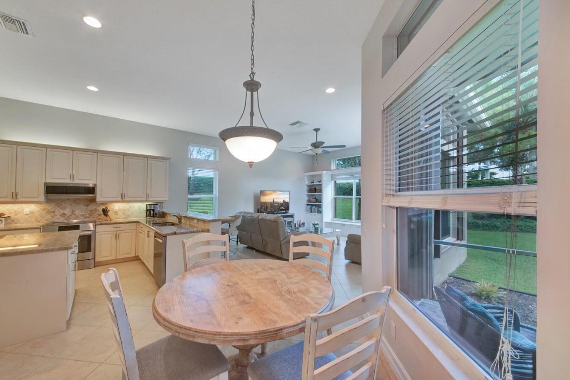 9867 Bluefield Drive, Boynton Beach