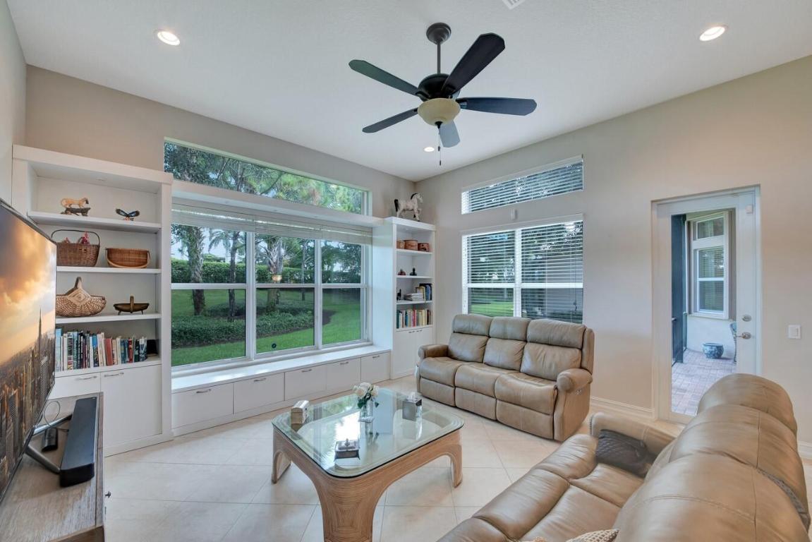 9867 Bluefield Drive, Boynton Beach