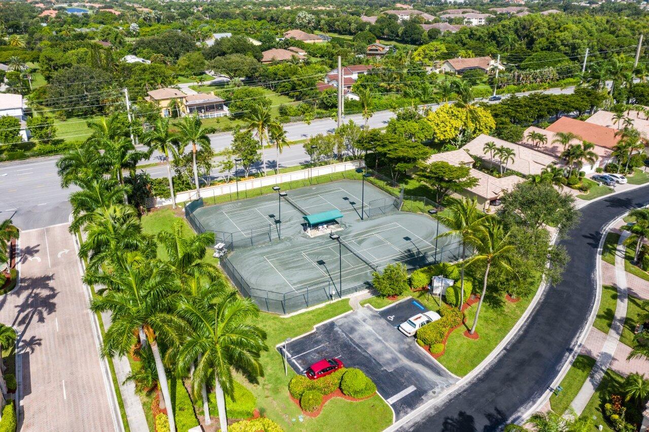 10355 Utopia Circle N