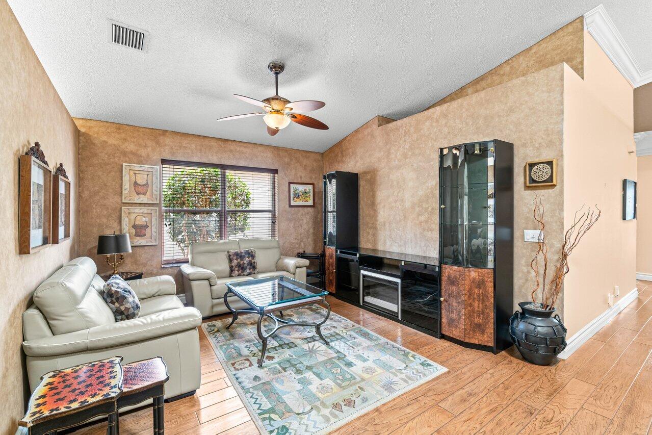 10355 Utopia Circle N