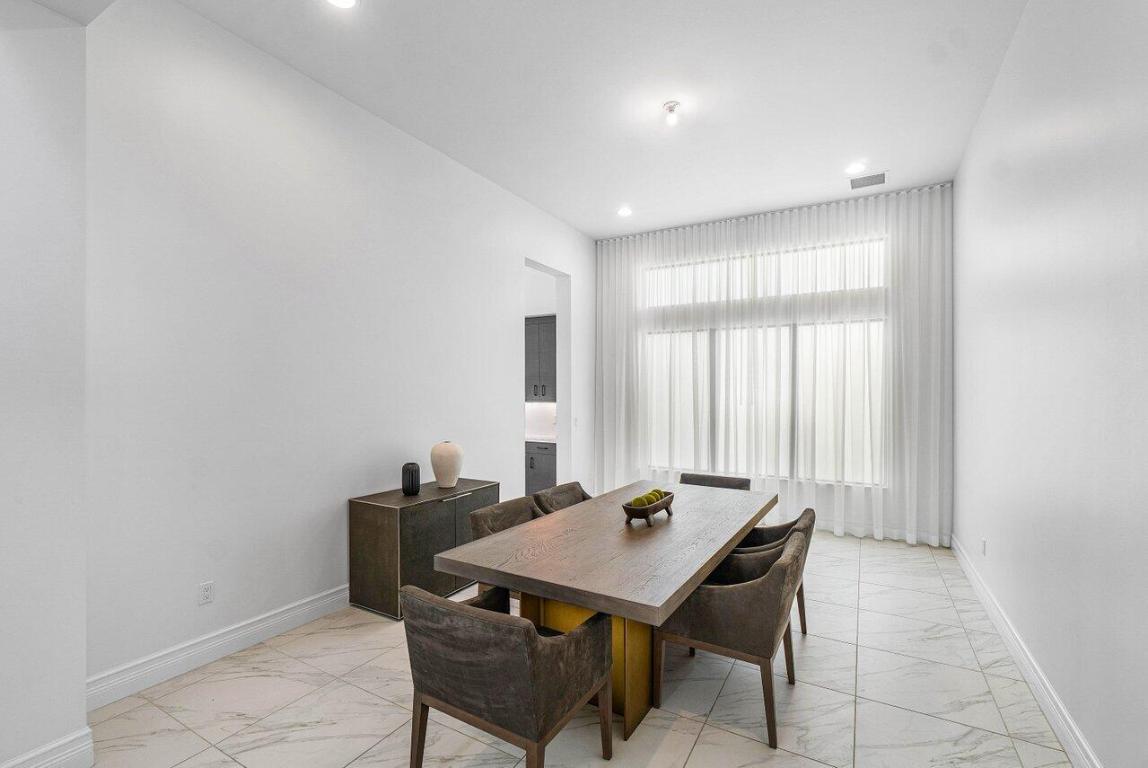 17016 Cappuccino Way