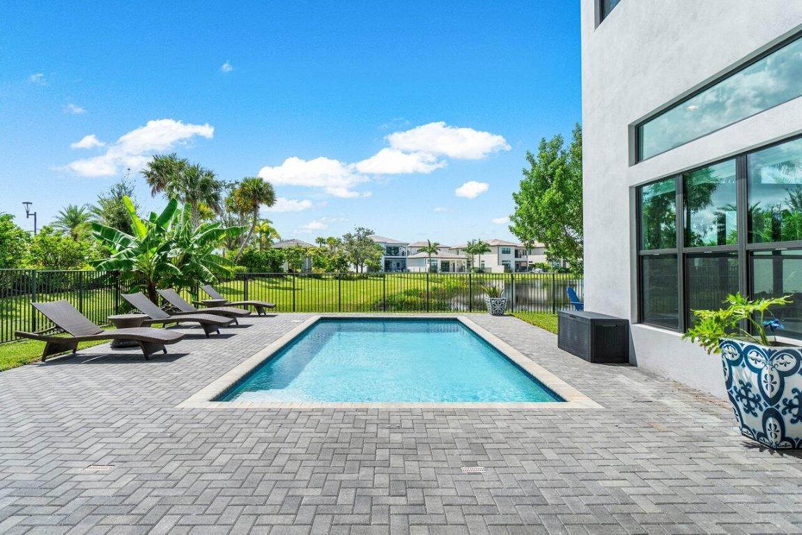 17016 Cappuccino Way