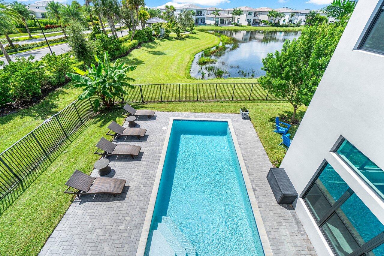 17016 Cappuccino Way