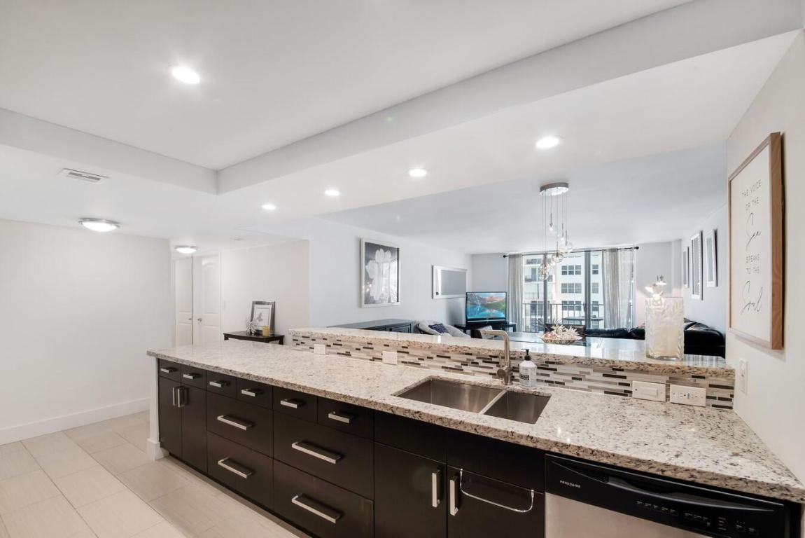 1147 Hillsboro Mile 505, Hillsboro Beach Unit: 505