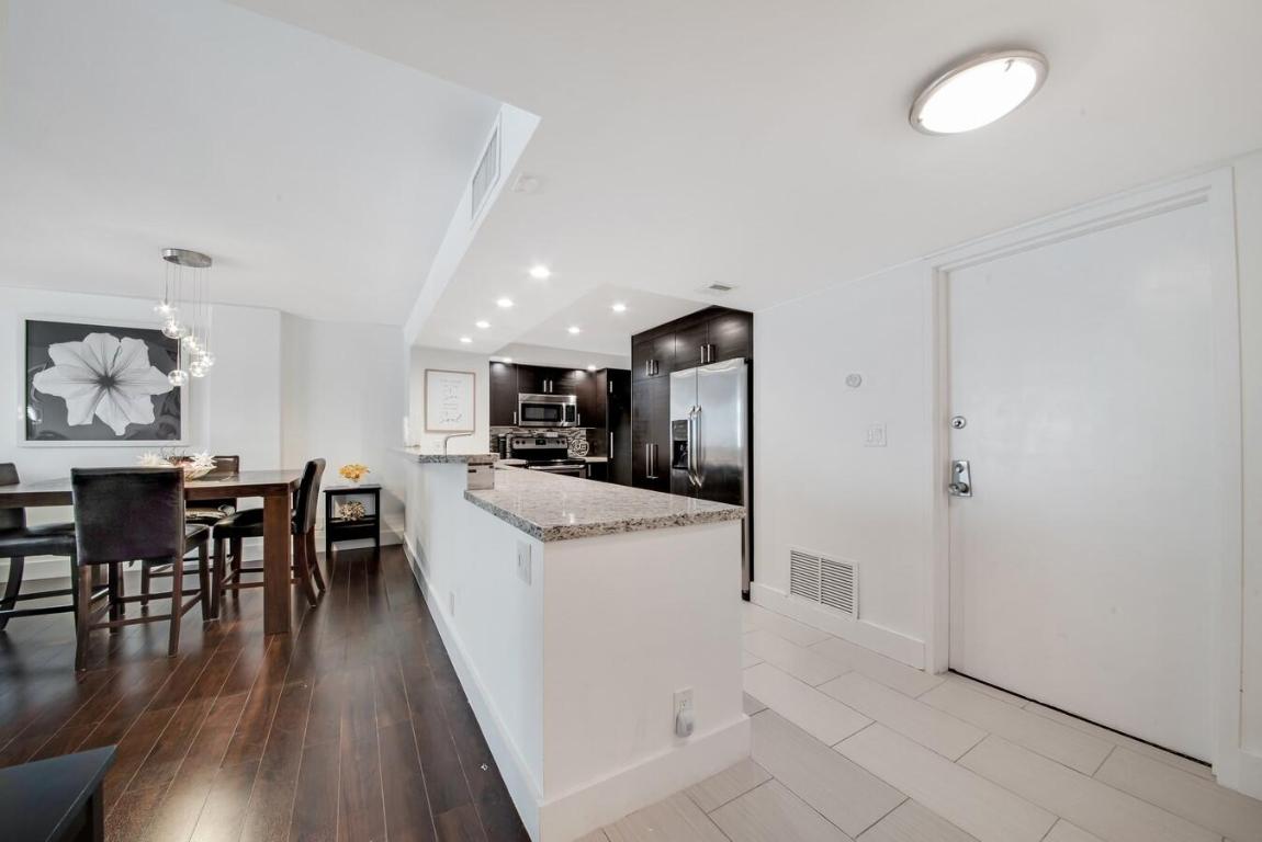 1147 Hillsboro Mile 505, Hillsboro Beach Unit: 505