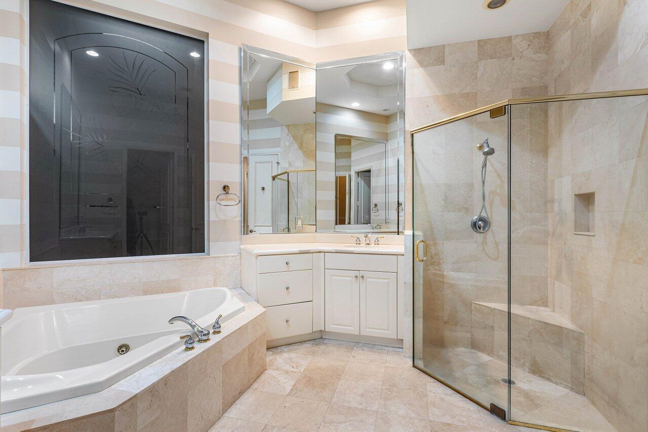 16295 Via Venetia W