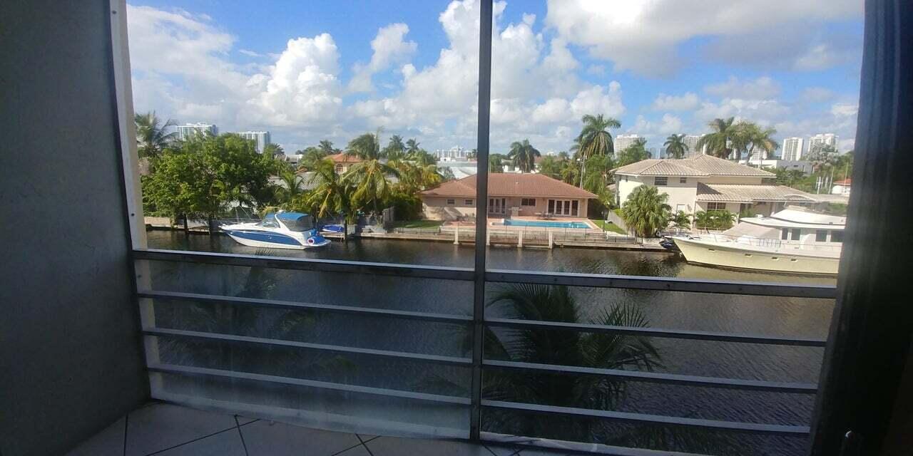 2935 NE 163rd Street 3m, North Miami Beach Unit: 3m