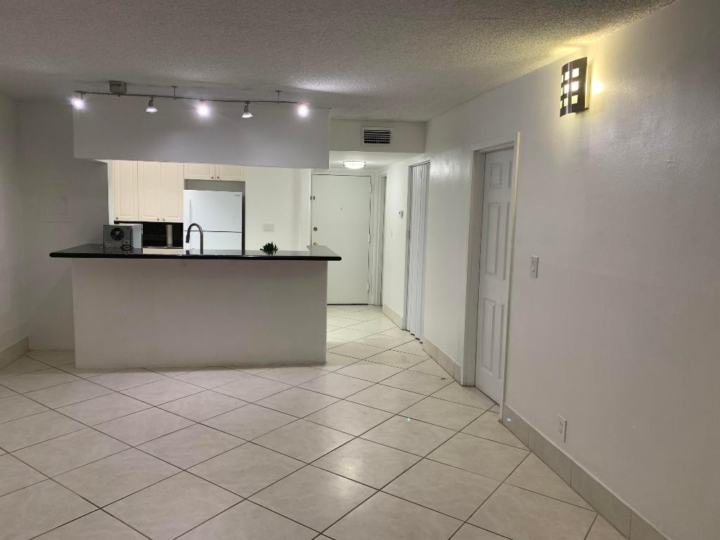 2935 NE 163rd Street 3m, North Miami Beach Unit: 3m