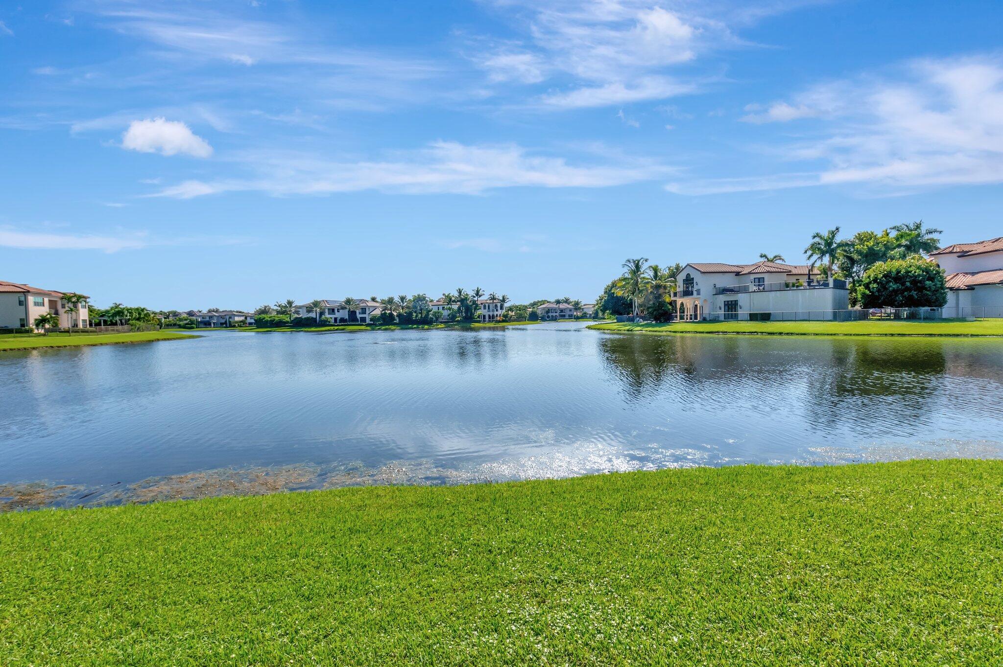 9230 Este Lago Drive