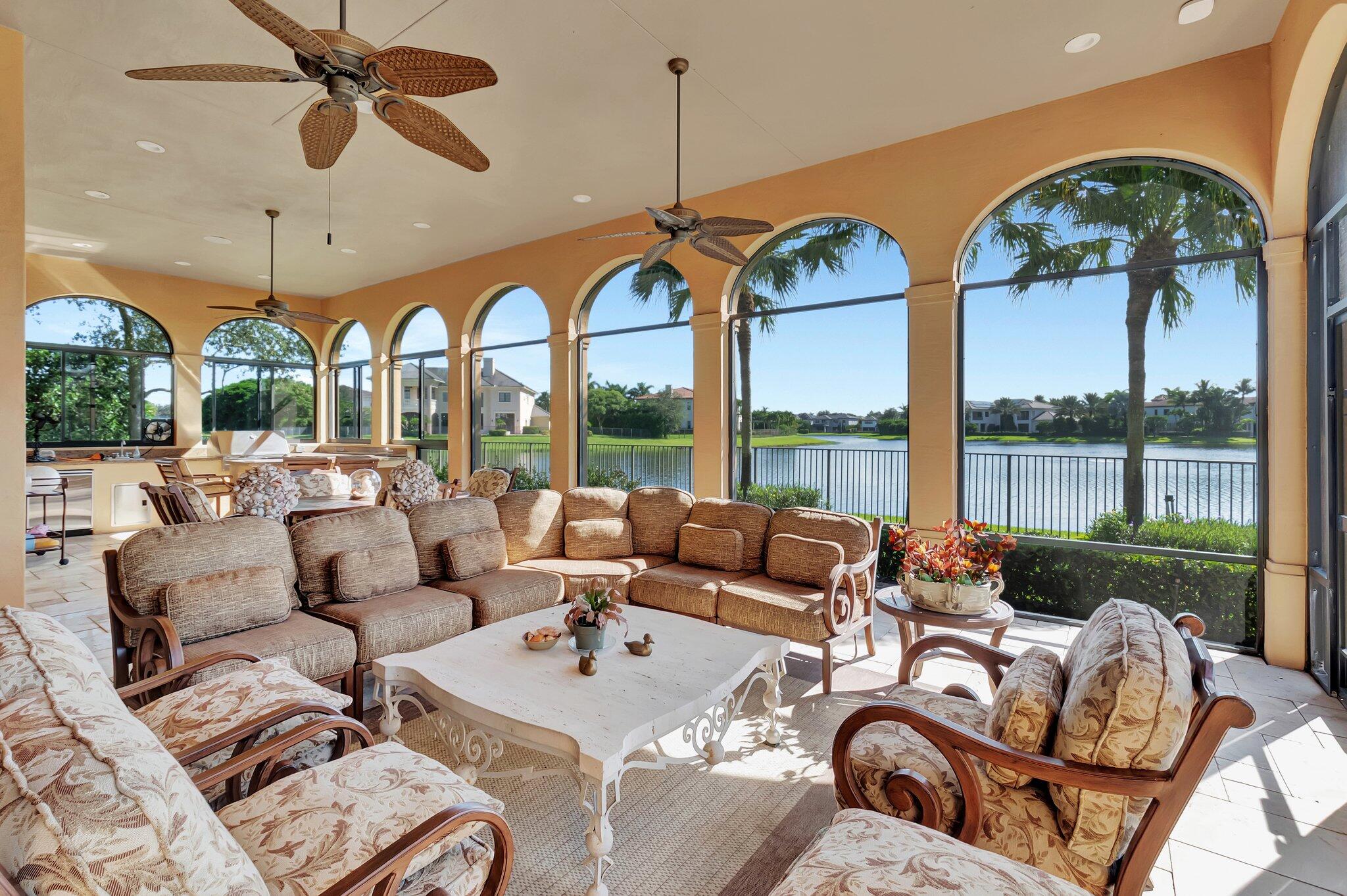 9230 Este Lago Drive