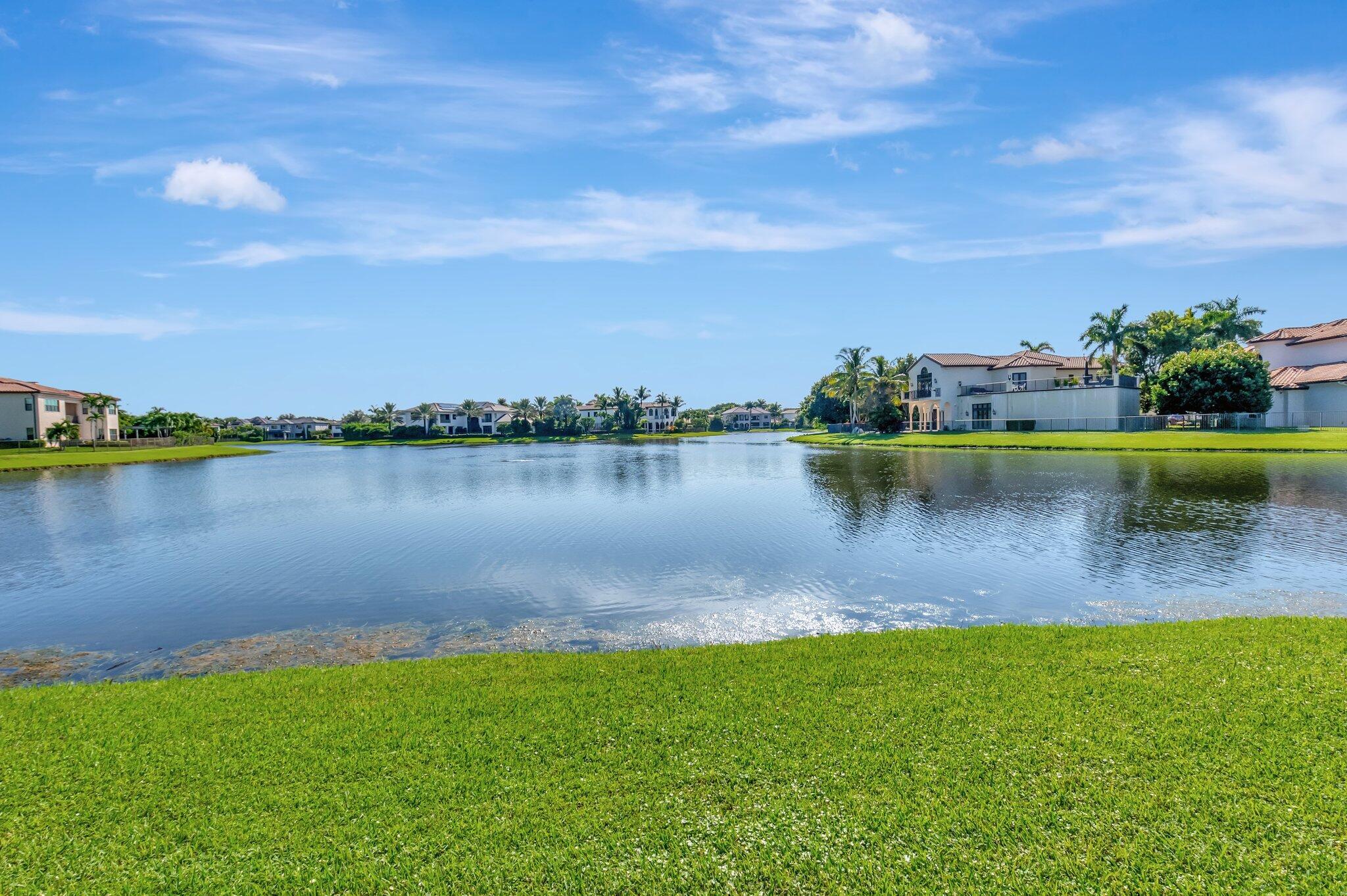 9230 Este Lago Drive