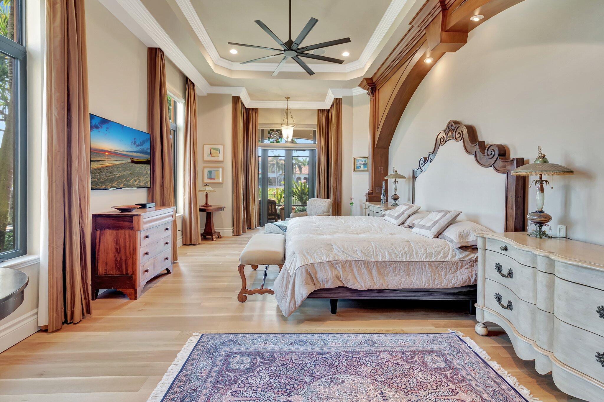 9230 Este Lago Drive